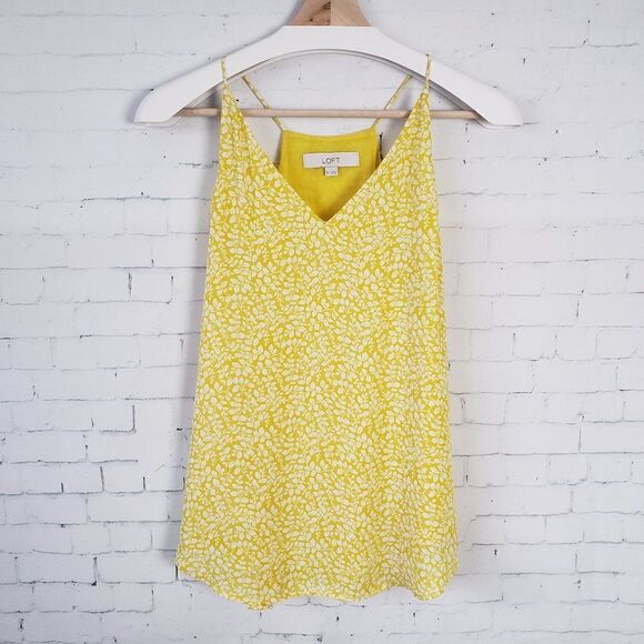 LOFT Vine Strappy Cami Size XS Yellow V-Neck Lined Tank Flowy Summer Coastal - Picture 2 of 11